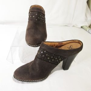 Sofft sz 9M Brown Distressed Suede High Heel Mules